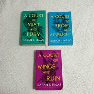 Sarah J. Mass ACOTAR books